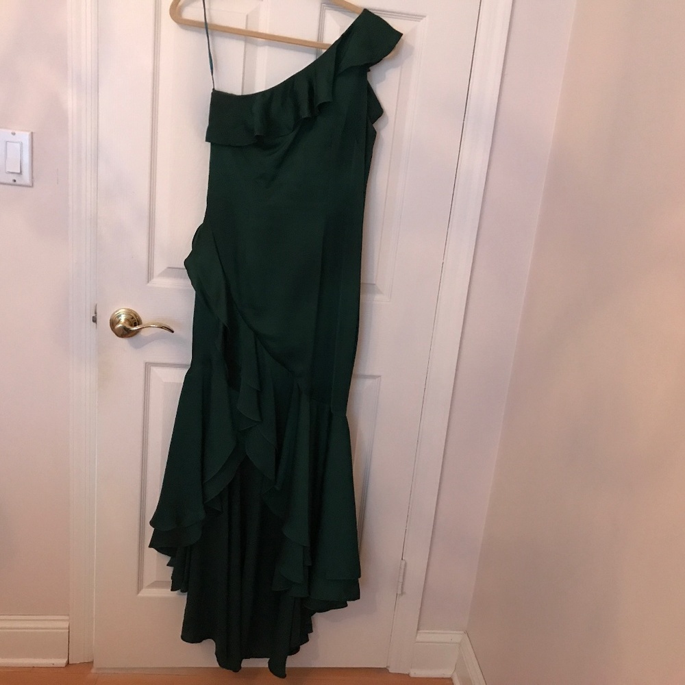 Asymmetric One-shoulder Gown